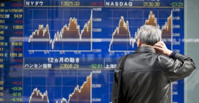 Japan Public Pension Mulls Stock Shift